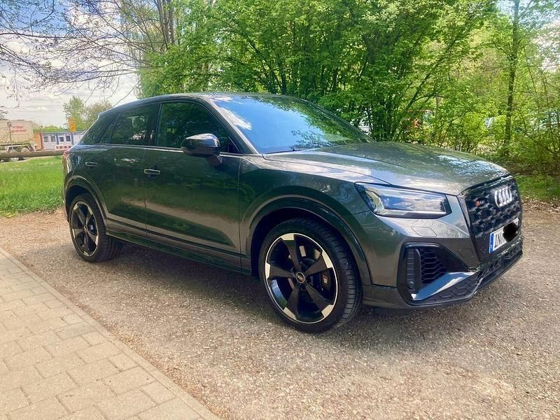 Gebraucht Audi SQ2 Ambiente 300 PS (220 kW) 2024 Grau SUV