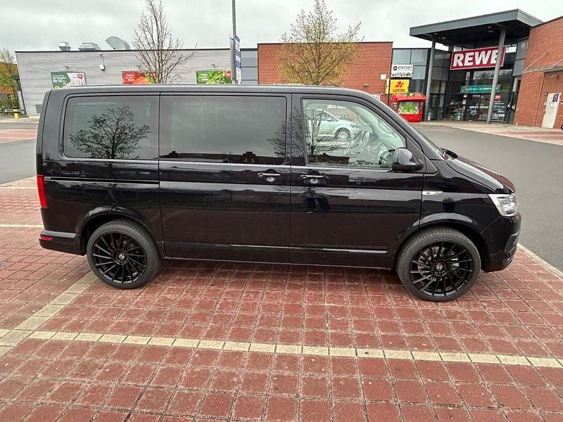 Gebraucht VW Multivan 204 PS (150 kW) 2017 Schwarz Van / Kleinbus