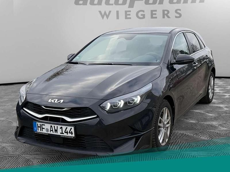 Gebraucht Kia Ceed 101 PS (74 kW) 2025 (1k) zilinaschwarz met. Kleinwagen