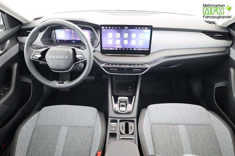 Neu Skoda Octavia Selection 150 PS (110 kW) 2025 Graphite grau metallic Kombi