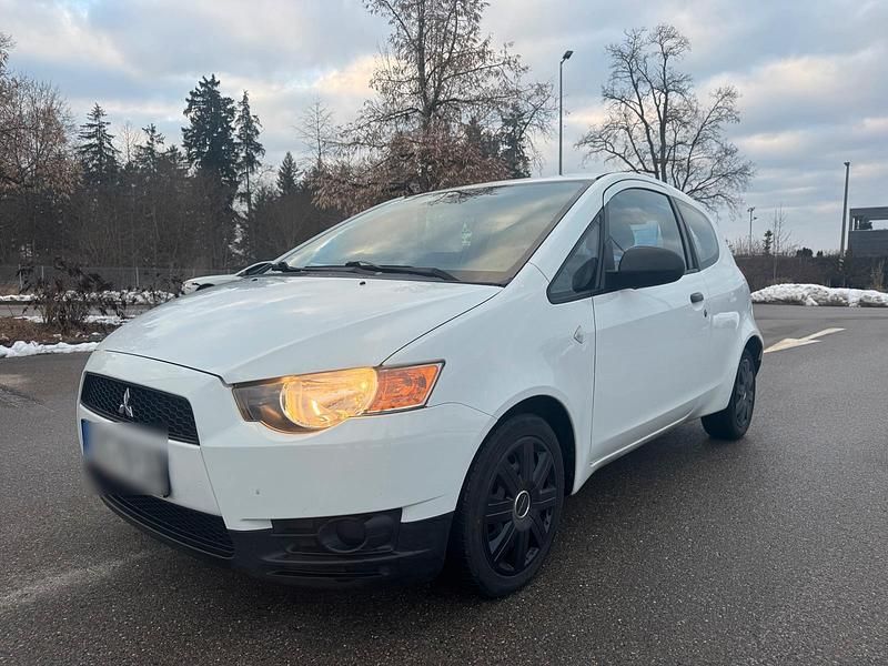 Weiß Gebraucht 2010 Mitsubishi Colt Kleinwagen | 2.900 € (Etwas zu teuer) - Bild 1/4