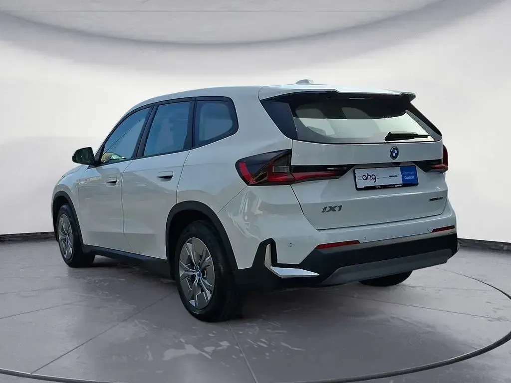Gebraucht BMW iX1 Performance 230 kW (313 PS) 2023 Alpinweiß SUV