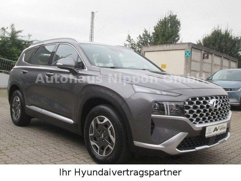 Grau Gebraucht 2023 Hyundai Santa Fe Trend SUV | 34.950 € - Bild 1/4