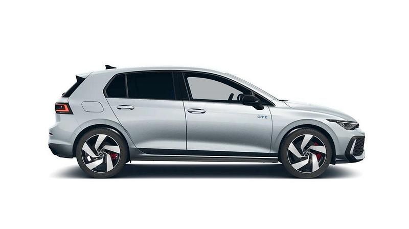 Neu VW Golf VIII GTE 272 PS (200 kW) 2026 Silber Limousine
