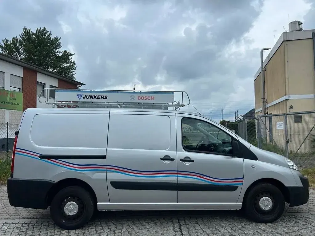 Gebraucht Peugeot Expert 128 PS (94 kW) 2015 Lack weiss banquise/deckende Van