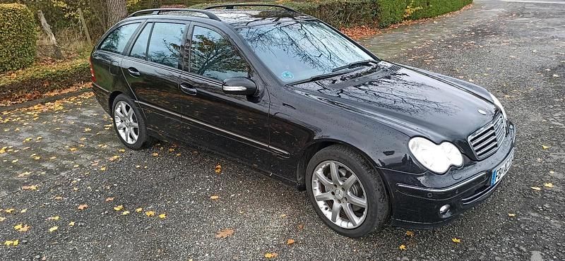 Schwarz Gebraucht 2006 Mercedes C280 Kombi | 3.200 € (Fairer Preis) - Bild 1/4