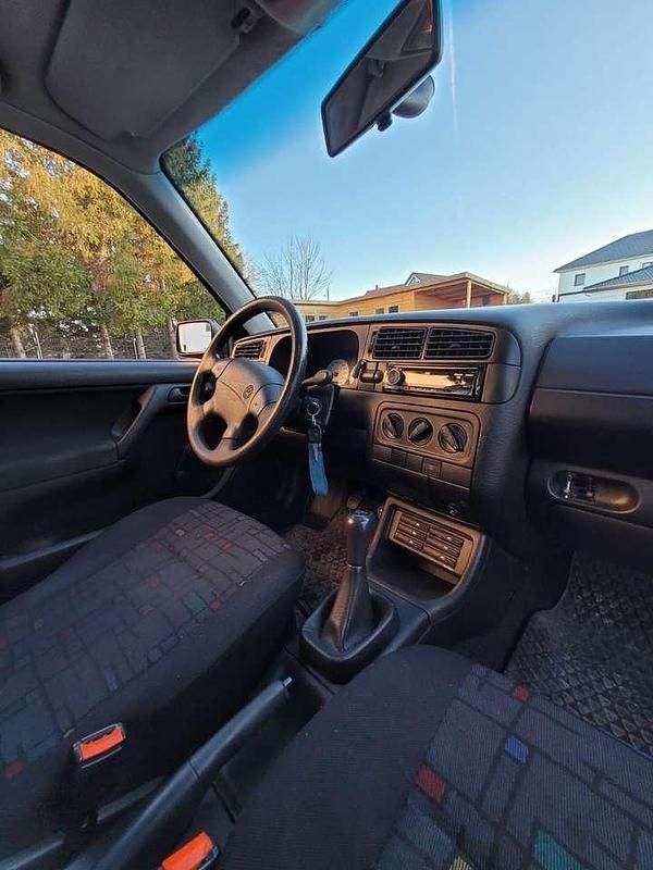 Gebraucht VW Golf III 60 PS (44 kW) 1997 Blau Limousine