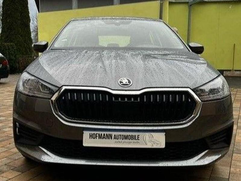 Schwarz Gebraucht 2024 Skoda Fabia Selection Limousine | 16.990 € (Fairer Preis) - Bild 1/4