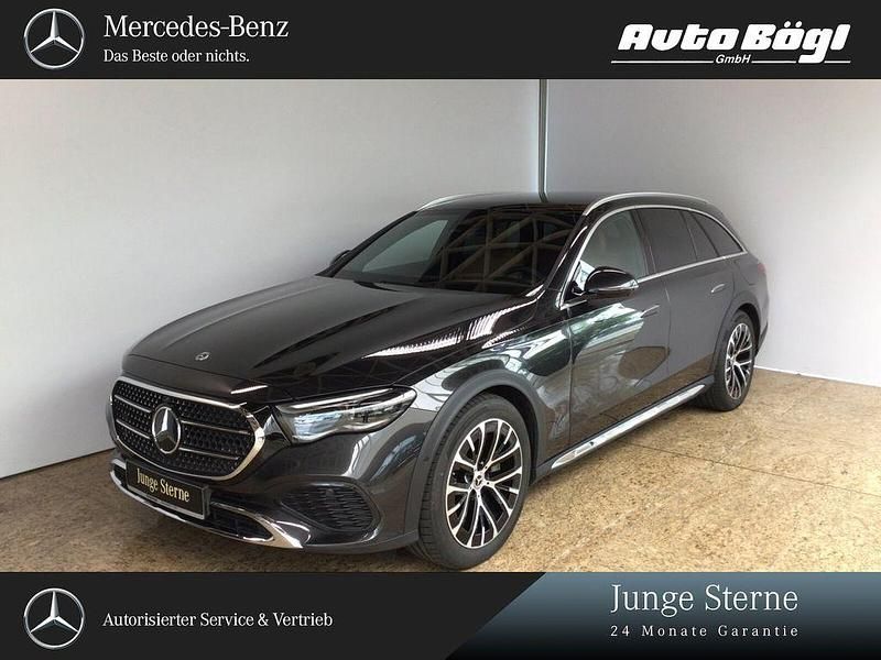 Grau Gebraucht 2024 Mercedes E300 Avantgarde Limousine | 59.890 € - Bild 1/4