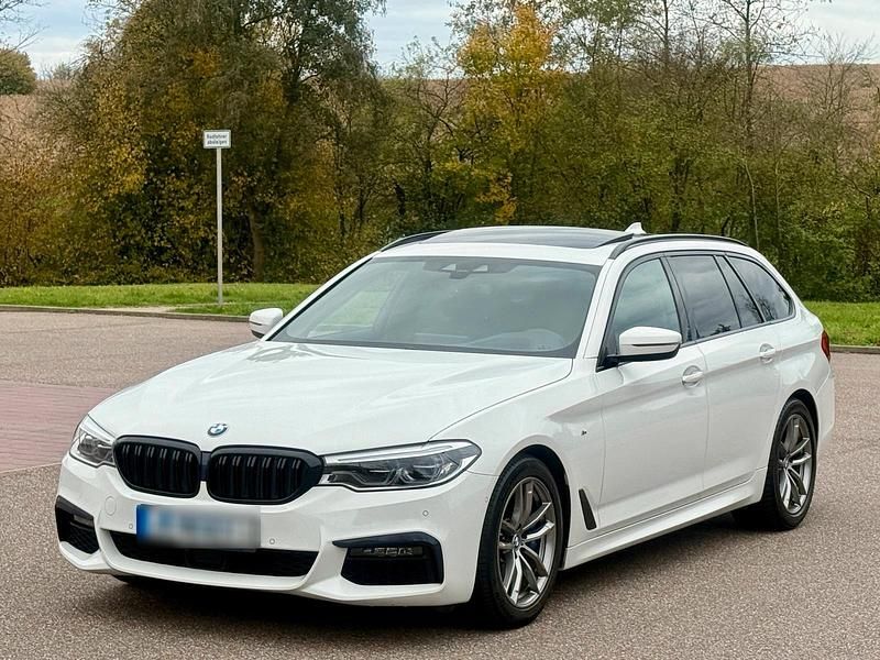 Weiß Gebraucht 2019 BMW 530 M Sport Kombi | 31.500 € (Fairer Preis) - Bild 1/4
