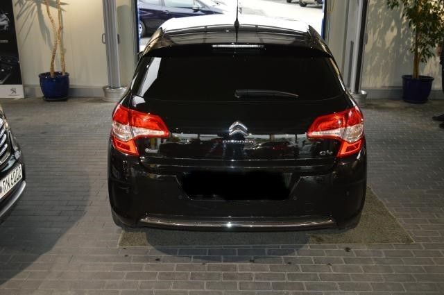 Gebraucht Citroën C4 Tendance 114 PS (83 kW) 2014 Schwarz Limousine