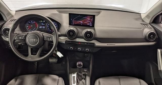 Metallic Gebraucht 2024 Audi Q2 S-Line SUV | 24.740 € (Guter Preis) - Bild 1/2