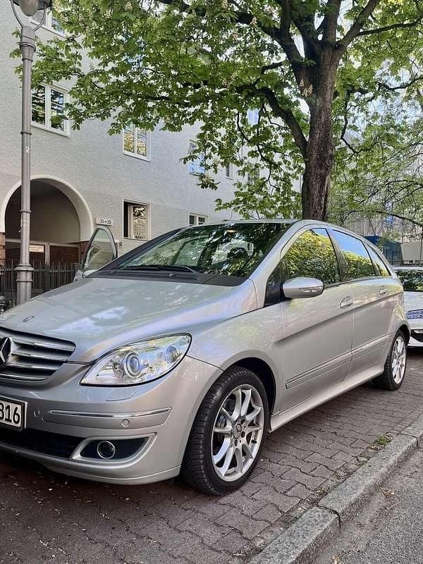 Gebraucht 2005 Mercedes B200 Van / Kleinbus | 4.799 € (Etwas zu teuer) - Bild 1/4