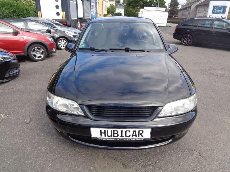 Gebraucht Opel Vectra Edition 101 PS (74 kW) 1999 Schwarz Limousine