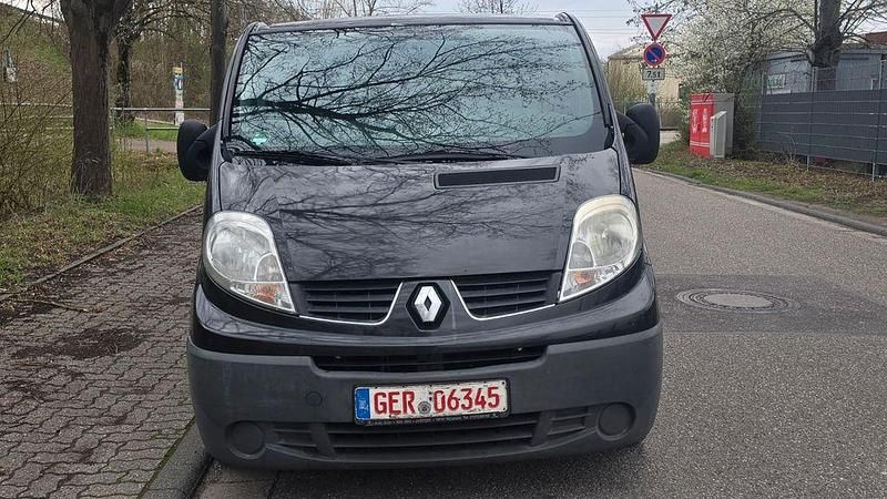 Gebraucht Renault Trafic 114 PS (83 kW) 2009 Schwarz Van / Kleinbus