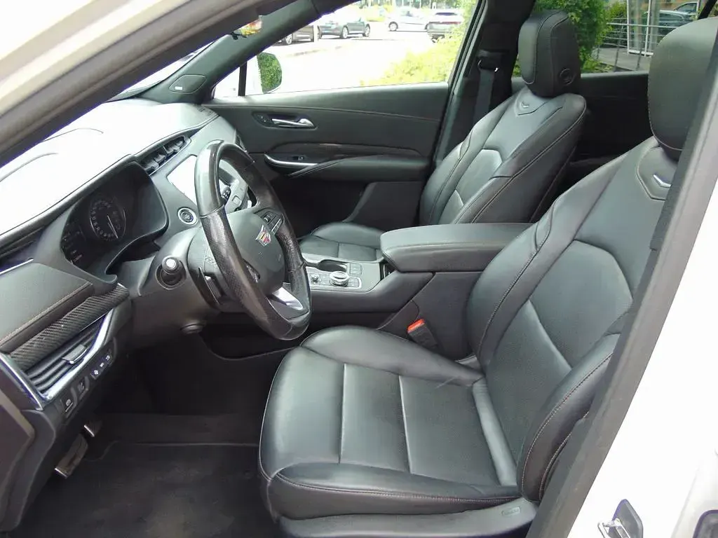 Gebraucht Cadillac XT4 174 PS (127 kW) 2020 Weiß SUV
