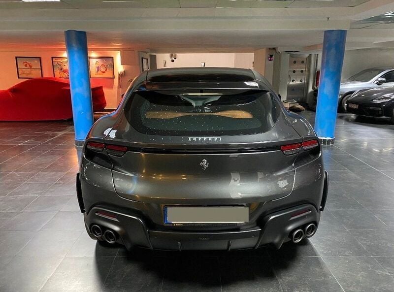 Second-hand Ferrari Purosangue 719 CP (528 kW) 2024 Argintiu SUV