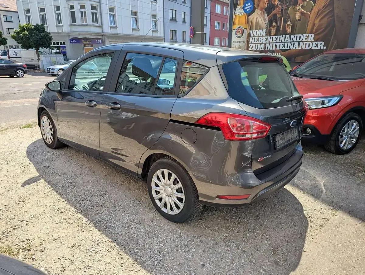 Gebraucht Ford B-MAX Trend 101 PS (74 kW) 2015 Magneticgrau (metallic) Van / Kleinbus