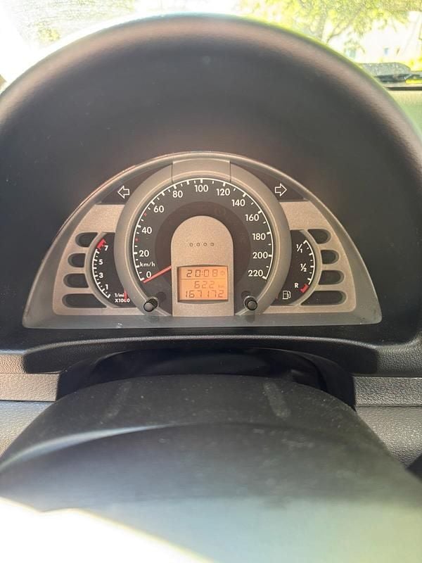 Second-hand VW Fox 75 CP (55 kW) 2006 Negru Hatchback