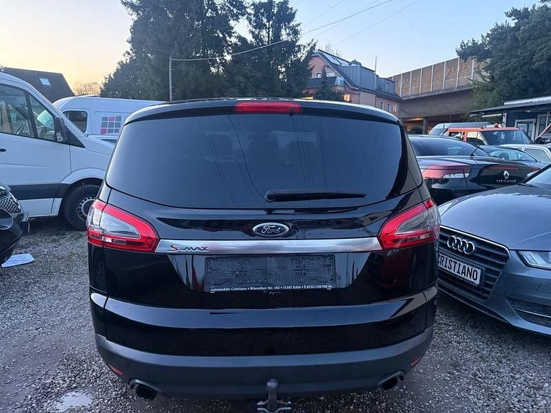 Używany Ford S-MAX Titanium 239 KM (175 kW) 2011 Czarny Minivan