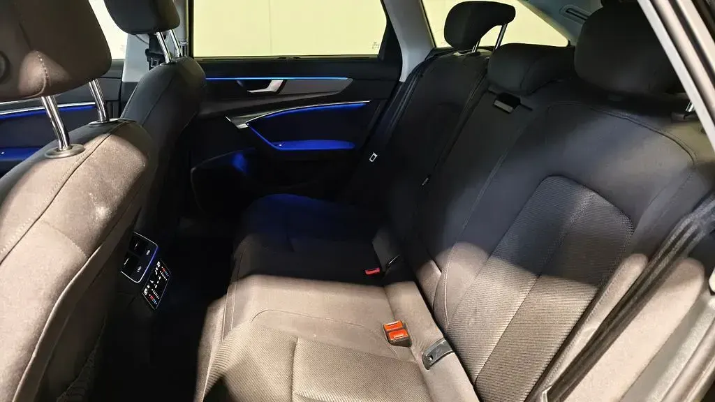 Gebraucht Audi A6 Ambiente 163 PS (119 kW) 2023 Schwarz Kombi