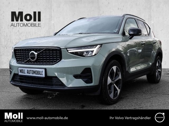 Gruen Gebraucht 2023 Volvo XC40 Plus SUV | 33.400 € (Guter Preis) - Bild 1/4