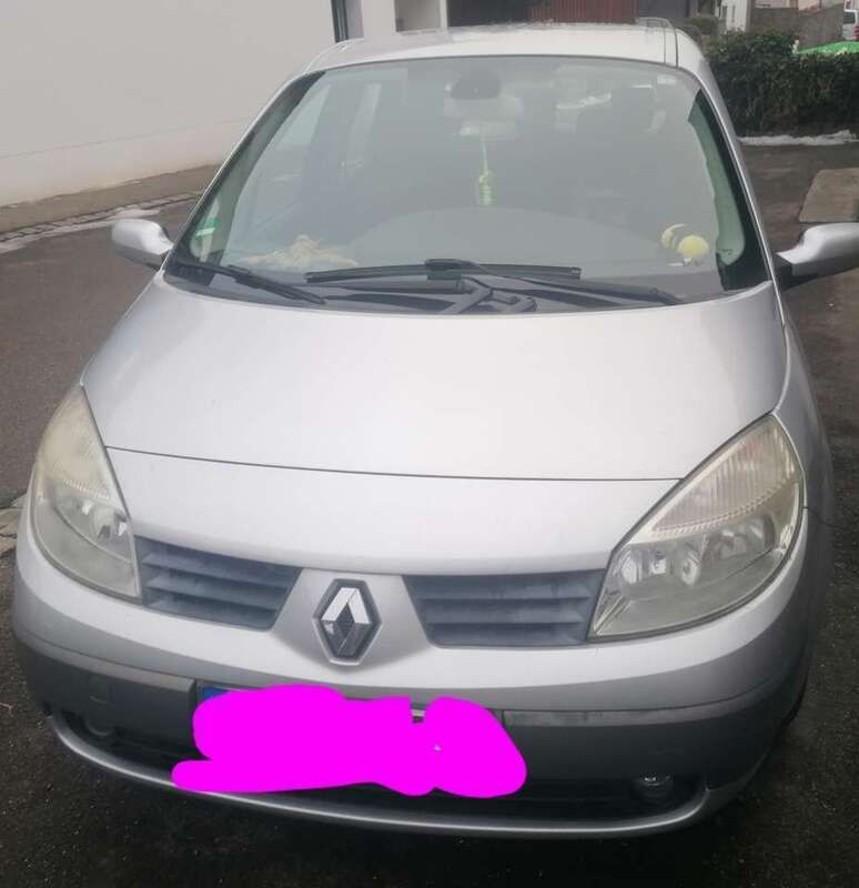 Grau Gebraucht 2006 Renault Scénic II Avantage Van / Kleinbus | 549 € (Superpreis) - Bild 1/4