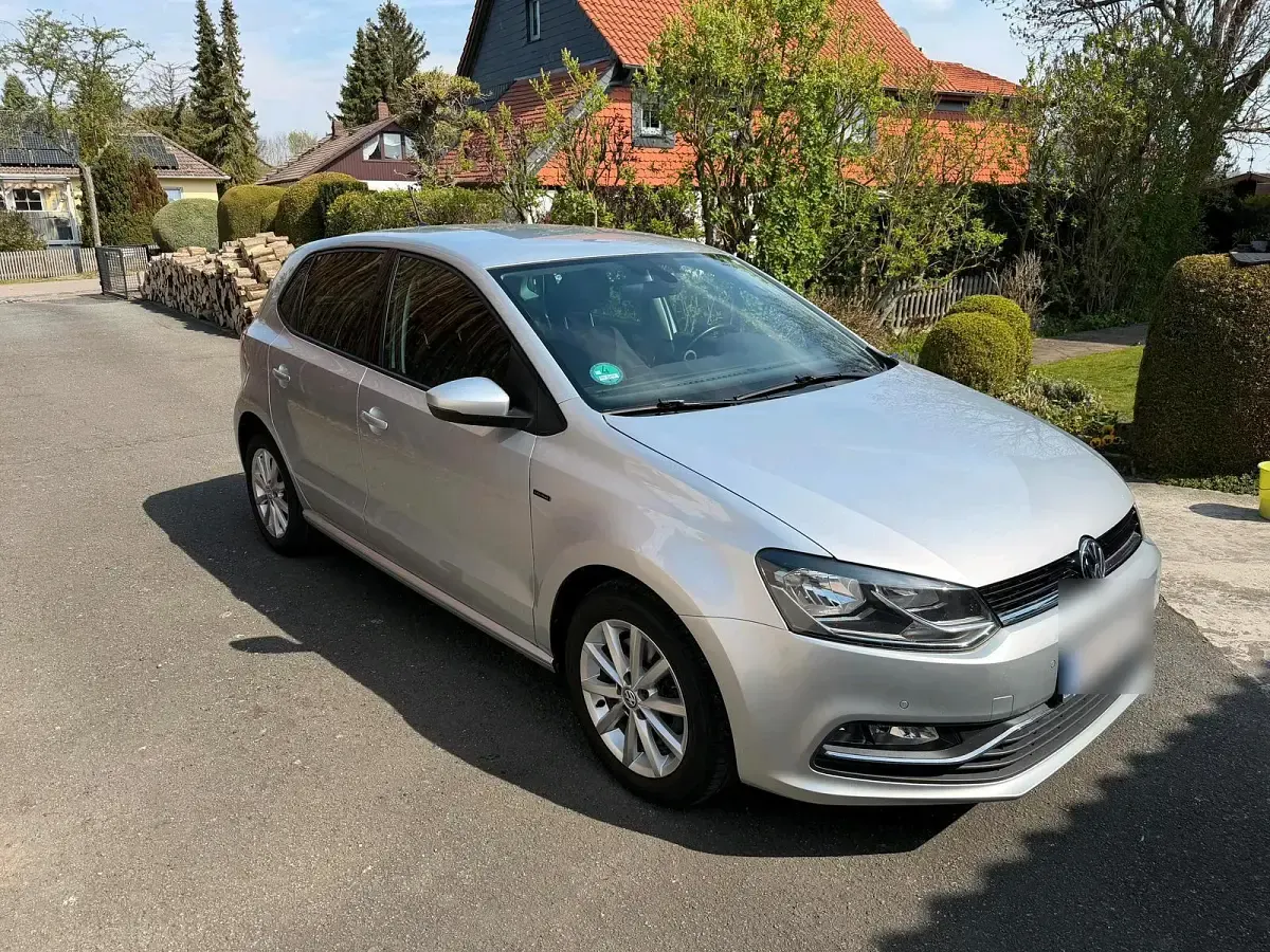 Gebraucht VW Polo LOUNGE 105 PS (77 kW) 2016 Silber Kleinwagen