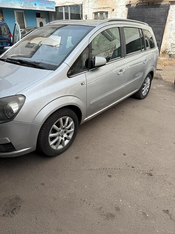 Gebraucht Opel Zafira 2005 Silber Van / Kleinbus