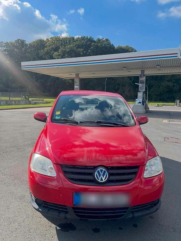 Rot Gebraucht 2006 VW Fox Kleinwagen | 700 € (Superpreis) - Bild 1/4