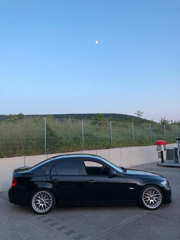 Gebraucht BMW 320 Shadowline 170 PS (125 kW) 2008 Schwarz Limousine