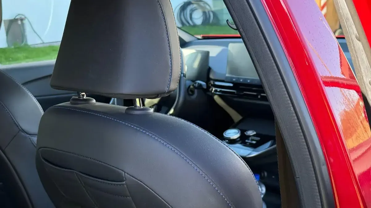 Gebraucht MG MG4 EV Luxury 150 kW (204 PS) 2023 Rot Kleinwagen