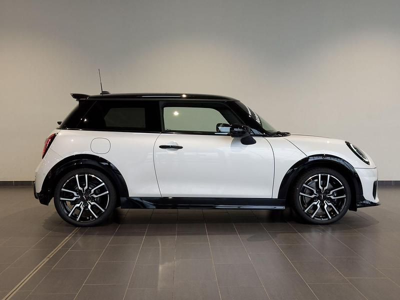 Weiß Gebraucht 2025 Mini John Cooper Works Kleinwagen | 35.950 € (Fairer Preis) - Bild 1/4