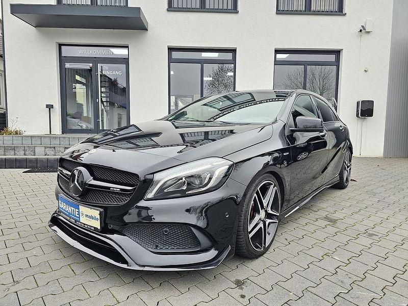 Nachtschwarz Gebraucht 2016 Mercedes A250 Sport Limousine | 22.440 € (Teuer) - Bild 1/4