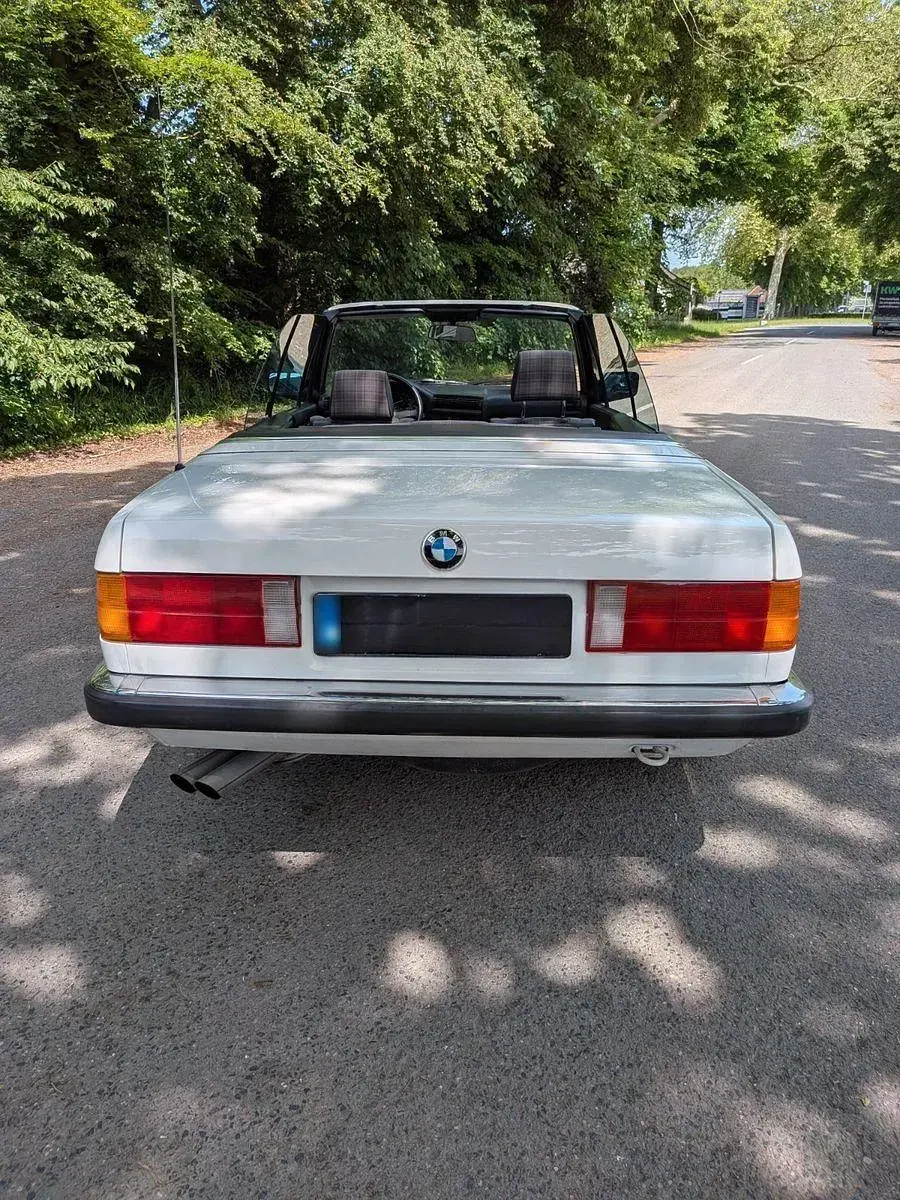 Gebraucht BMW 320 Cabriolet 129 PS (94 kW) 1988 Weiß Cabrio