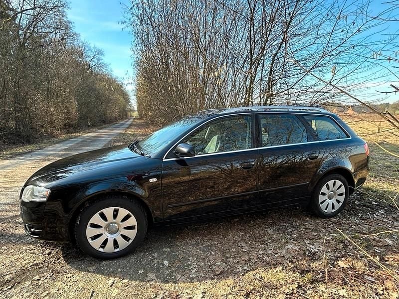 Gebraucht Audi A4 140 PS (102 kW) 2007 Schwarz Kombi
