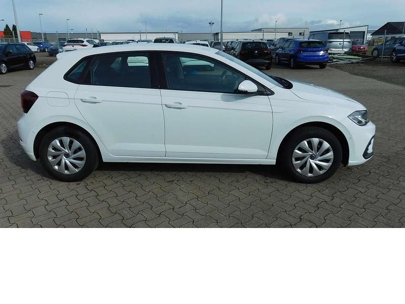 Gebraucht VW Polo Life 80 PS (58 kW) 2022 Purewhite (weiß)weiß Kleinwagen