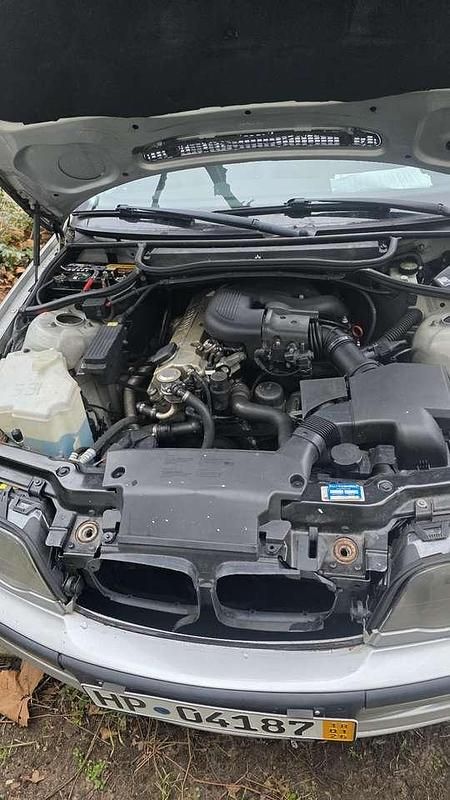 Gebraucht BMW 316 105 PS (77 kW) 1999 Limousine