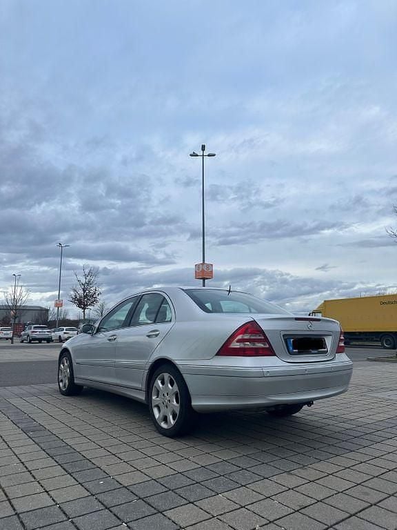Gebraucht Mercedes C350 Elegance 272 PS (200 kW) 2005 Silber Limousine
