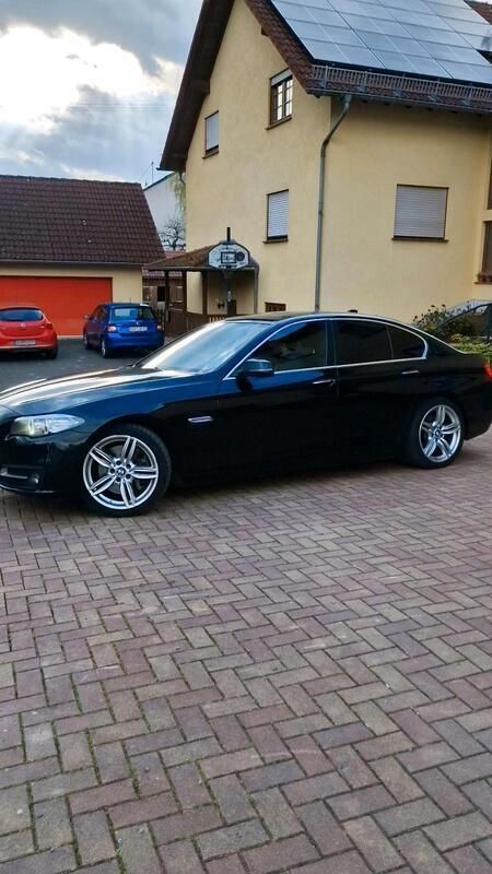 Schwarz Gebraucht 2016 BMW 525 Limousine | 15.950 € (Guter Preis) - Bild 1/4