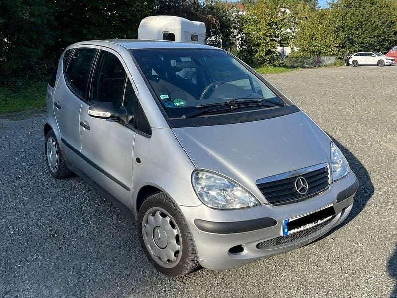 Silber Gebraucht 2003 Mercedes A140 Avantgarde Limousine | 2.350 € (Fairer Preis) - Bild 1/4
