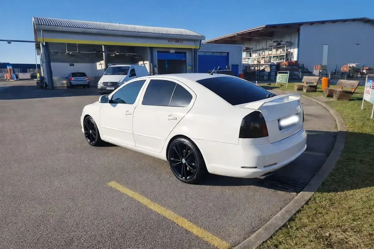Gebraucht Skoda Octavia vRS 170 PS (125 kW) 2012 Weiß Limousine