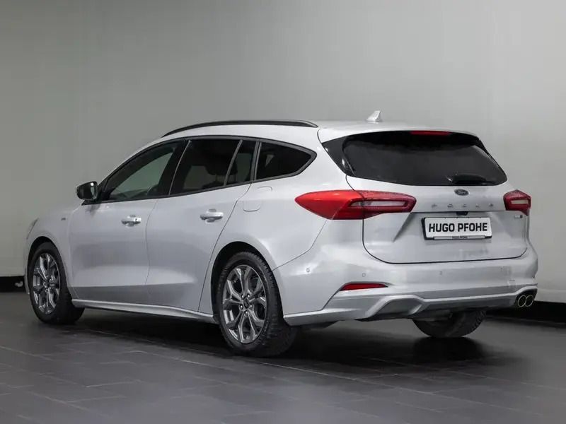 Gebraucht Ford Focus ST-Line X 125 PS (91 kW) 2023 Moondust silver metallic Kombi