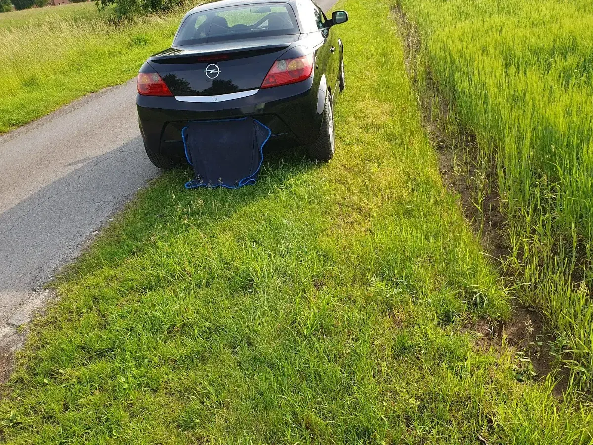Gebraucht Opel Tigra 125 PS (91 kW) 2006 Schwarz Cabrio