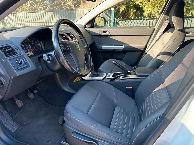 Gebraucht Volvo S40 109 PS (80 kW) 2010 Weiß Limousine