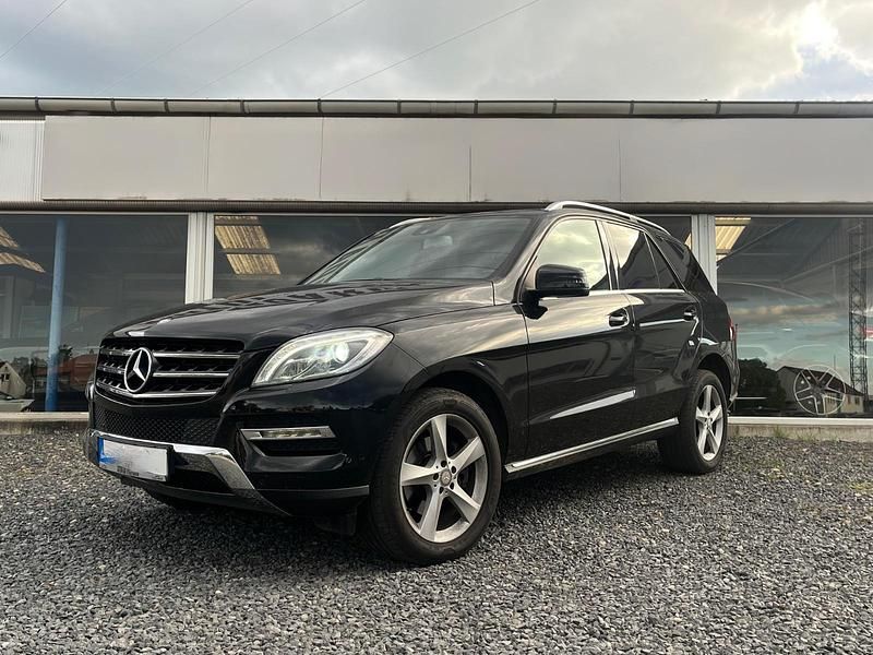 Schwarz Gebraucht 2013 Mercedes ML250 SUV | 17.800 € (Guter Preis) - Bild 1/4