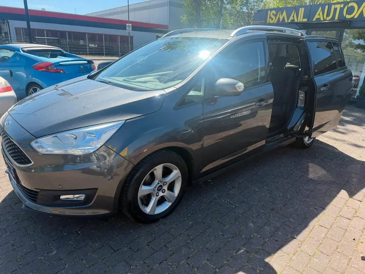 Gebraucht Ford Grand C-Max 125 PS (91 kW) 2019 Grau Van / Kleinbus