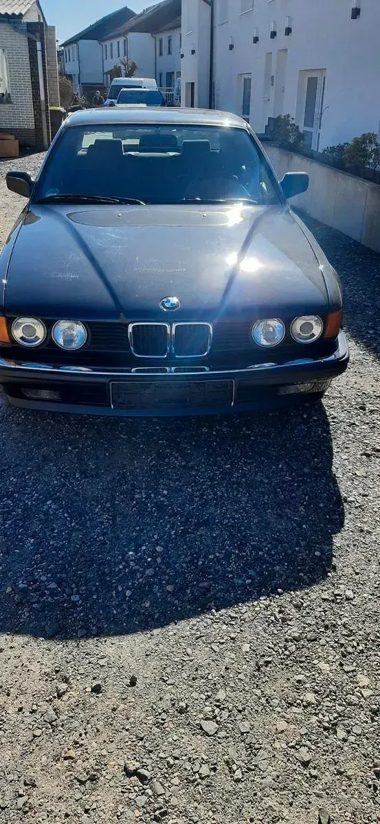 Gebraucht BMW 735 211 PS (155 kW) 1992 Schwarz Limousine
