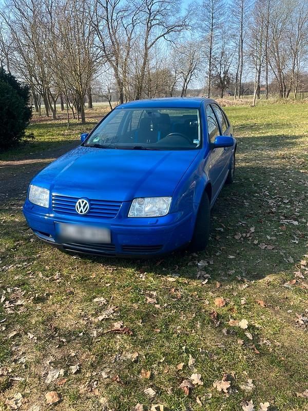 Gebraucht VW Bora 116 PS (85 kW) 1999 Blau Limousine