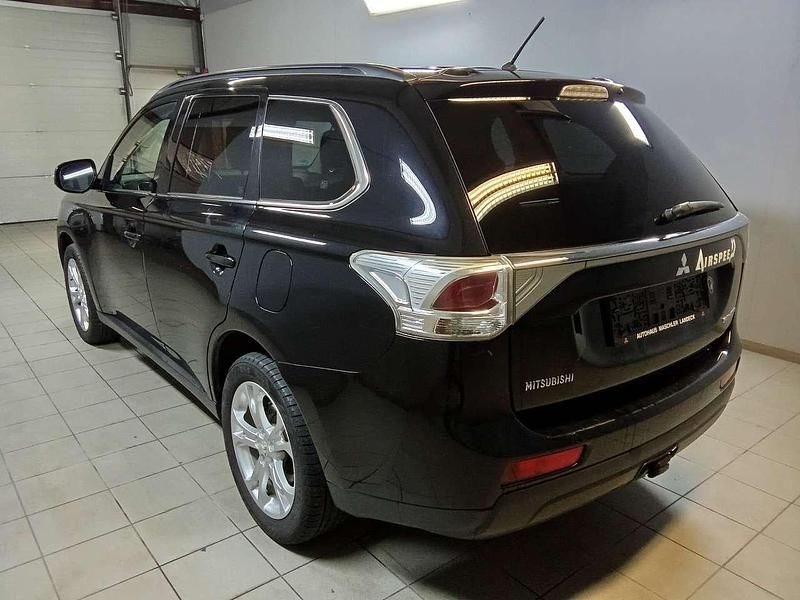 Gebraucht Mitsubishi Outlander Invite 150 PS (110 kW) 2013 Schwarz SUV